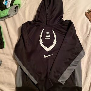 Nike football hoodie youth medium